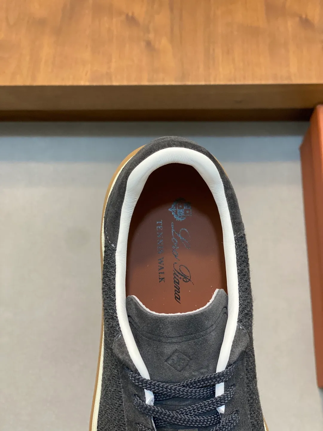 P420 Loro Piana - classic casual shoes, men's lace-up casual shoes and sneakers, high-quality lightweight and comfortable fabrics, suitable for outdoor leisure, the color scheme is young and energetic, it goes great with sportswear or casual suits! Code number: 39-44 (38, 45, 46, can be customized No. 088